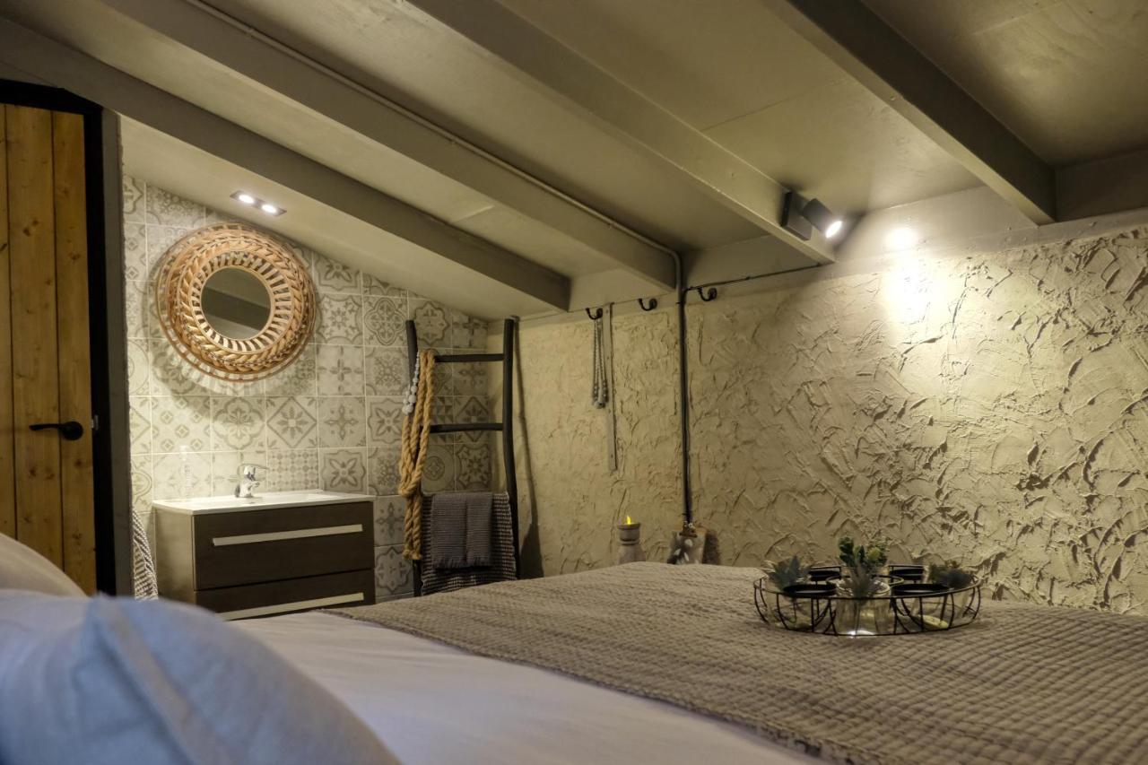 Lodge In Een Bosrijke Omgeving Met Hottub & Sauna Opt Rheezerveen Extérieur photo